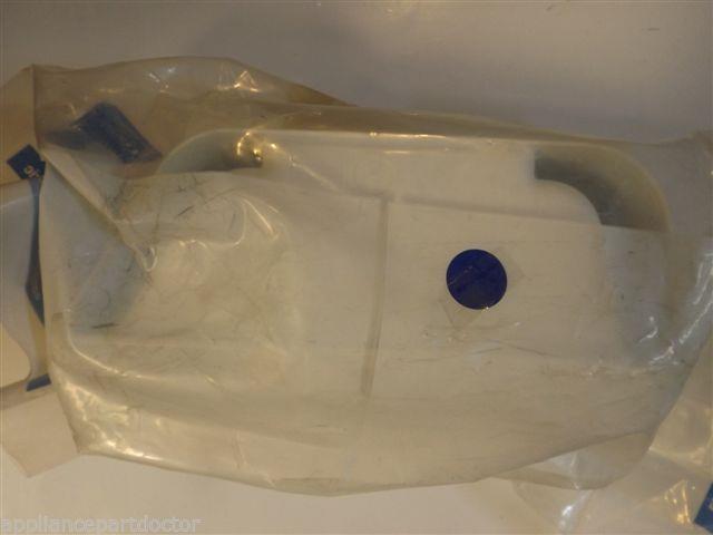 Maytag Admiral Refrigerator 61005369 Front, Pick-off (upr) NEW IN BOX Maytag Admiral Refrigerator 61005369 Front, Pick-off (upr) NEW IN BOX